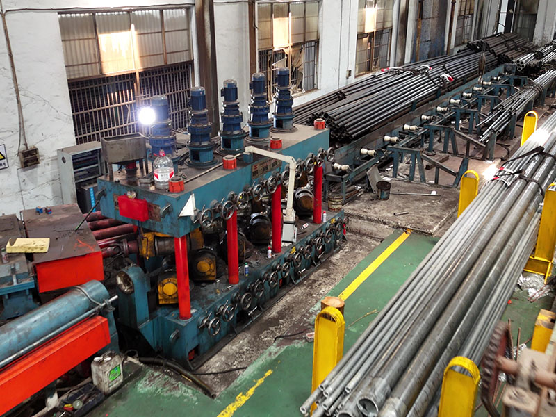 11辊矫直机和退火炉